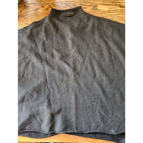 FRANK AND EILEEN - AUDREY FUNNEL NECK CAPELET in black One size - Picture 2 of 6